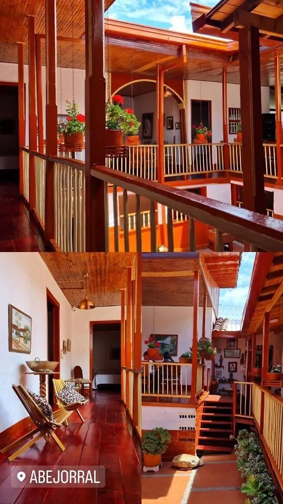 Homestay Casa Patrimonial Abejorral - Casa Gasama Apartment